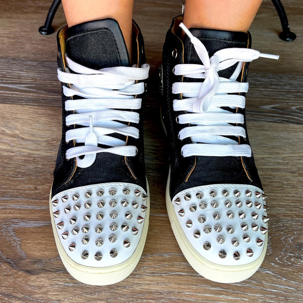 CHRISTIAN LOUBOUTIN SPIKE SNEAKER BLACK & WHITE 36